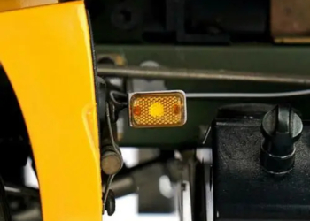 LESU Model Side Marker Lights Spare for 1/14 RC DIY TAMIYAYA Tractor Truck Car S-1256 Adult DIY Toy Part TH14146